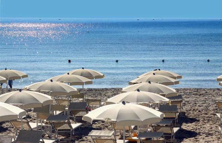 Stella Maris Hotel Lido Marina di Ginosa Екстер'єр фото
